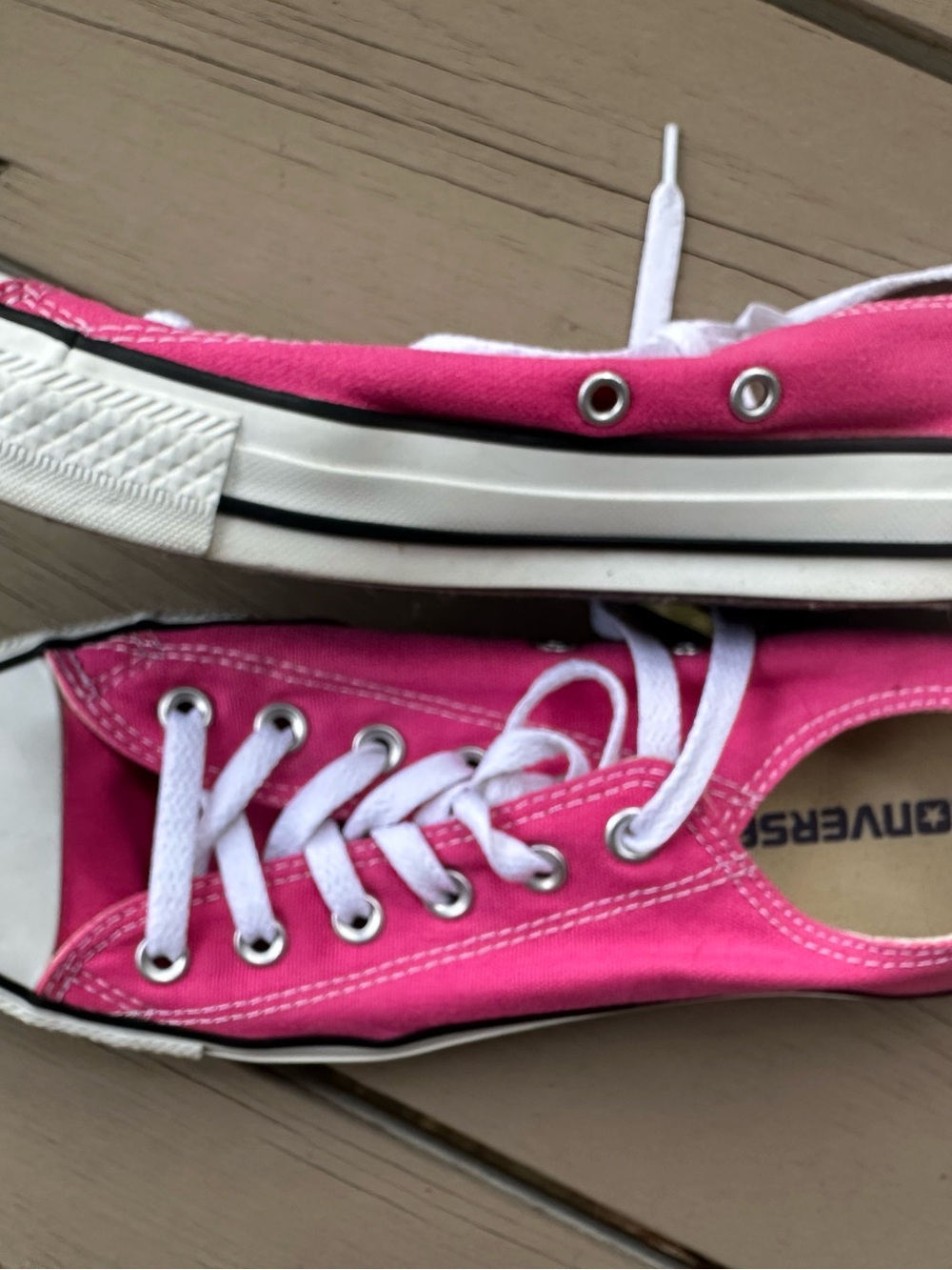 Converse Women's Pink Low-Top Canvas Sneakers with White Accents size 10 - Picture 9 of 9
